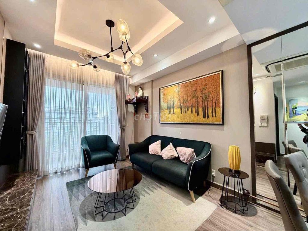 Rent The Botanica two bedrooms. Two full interior toilets right near the medical airport.