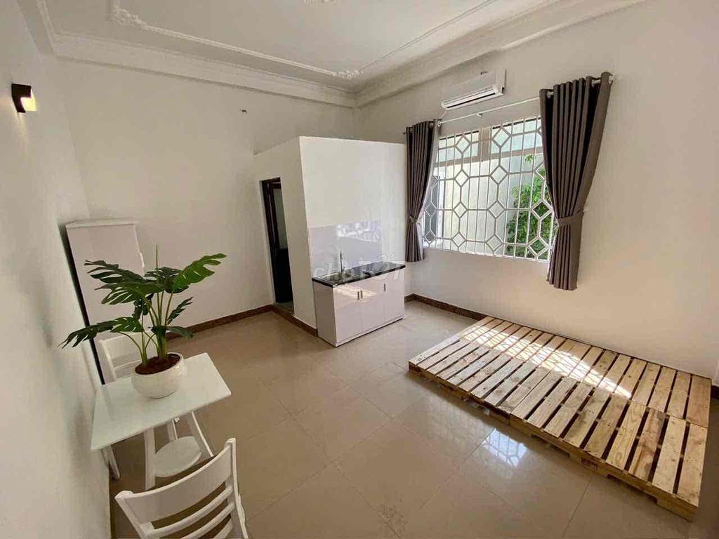 Rent the Seven Kingdoms Doors near aeon Mall Park