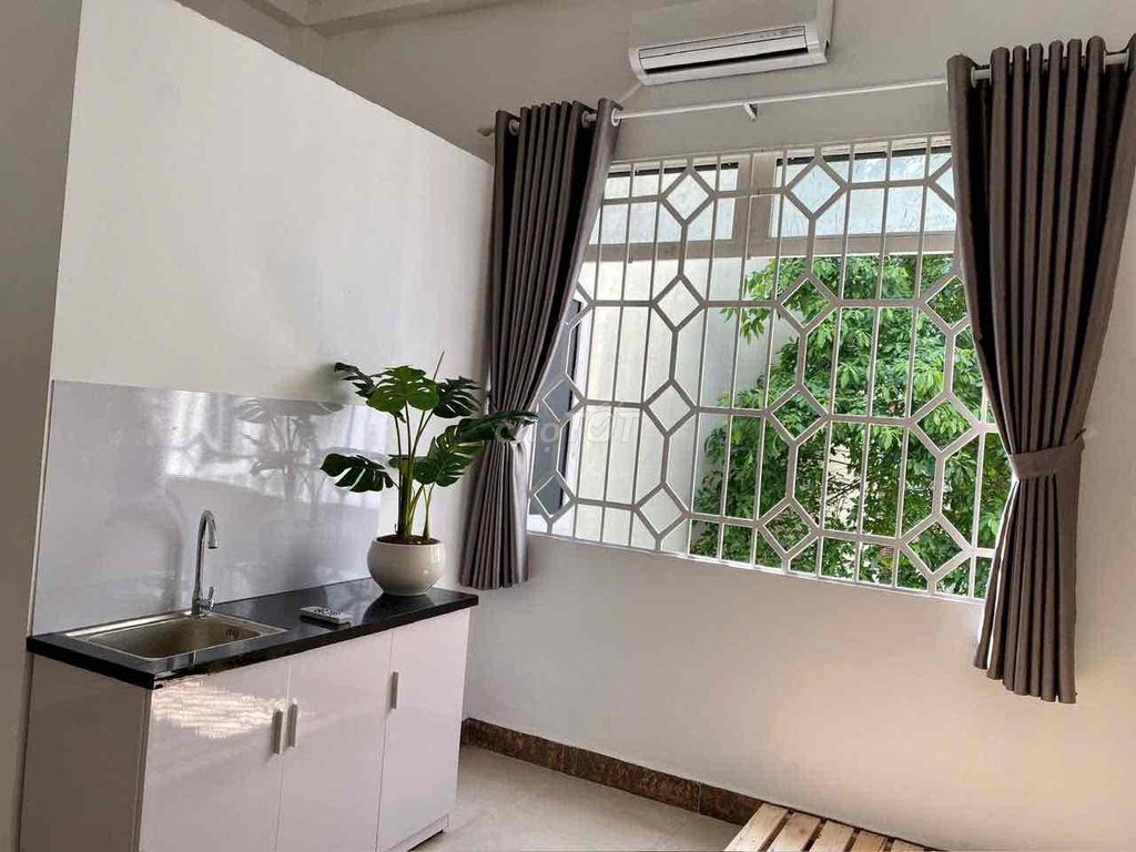 Rent the Seven Kingdoms Doors near aeon Mall Park