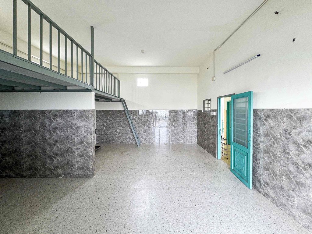 Room super big, 4 is not care