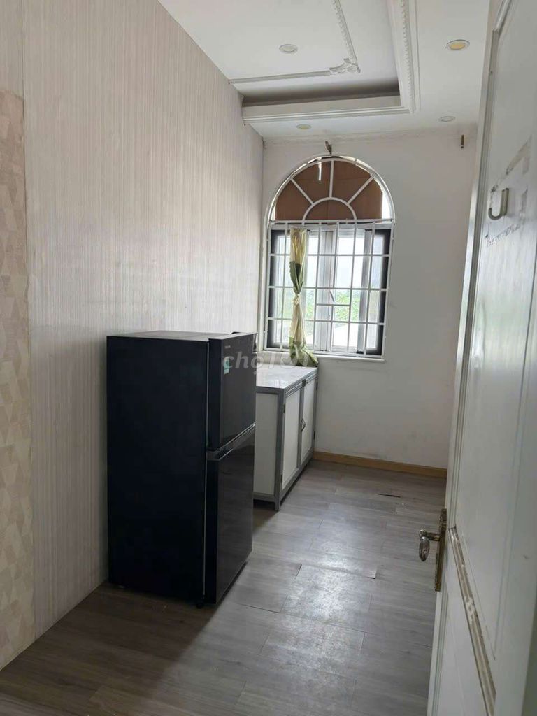 Rent a 65-foot service apartment, two bedrooms, one bathroom, full interior, số 10, P. hbc