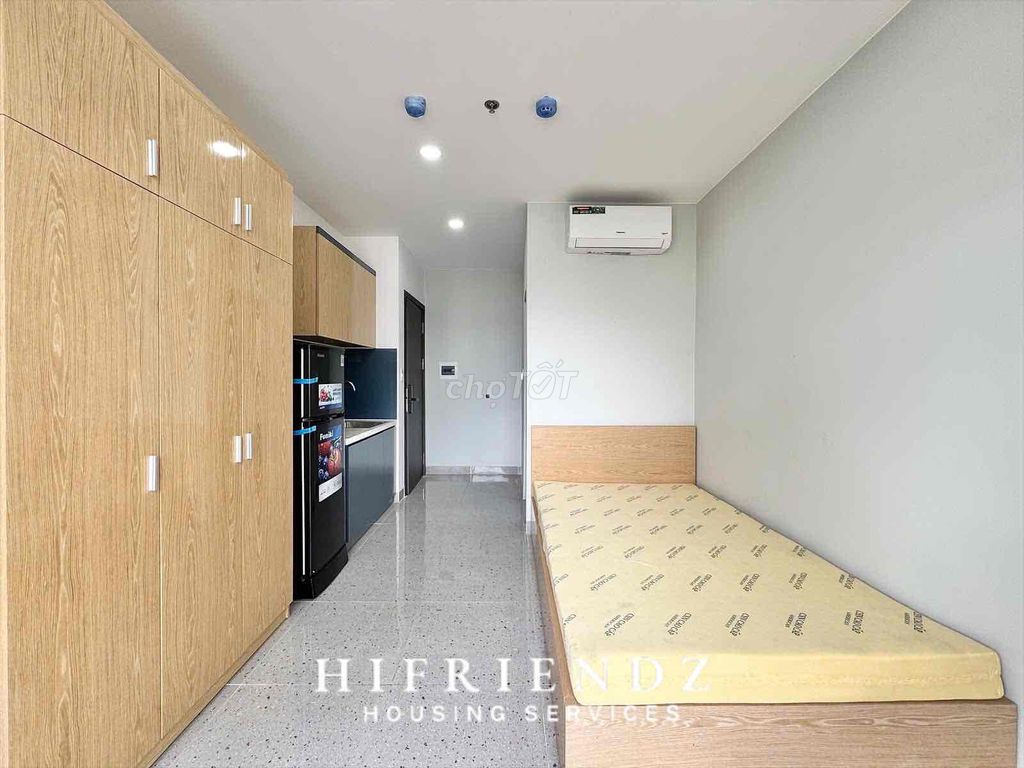 Rent a new balcony suite full of furniture now Phạm Văn Chiêu - d-vet