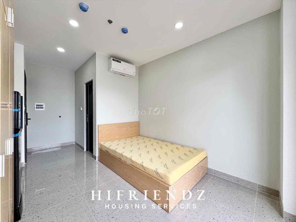 Rent a new balcony suite full of furniture now Phạm Văn Chiêu - d-vet