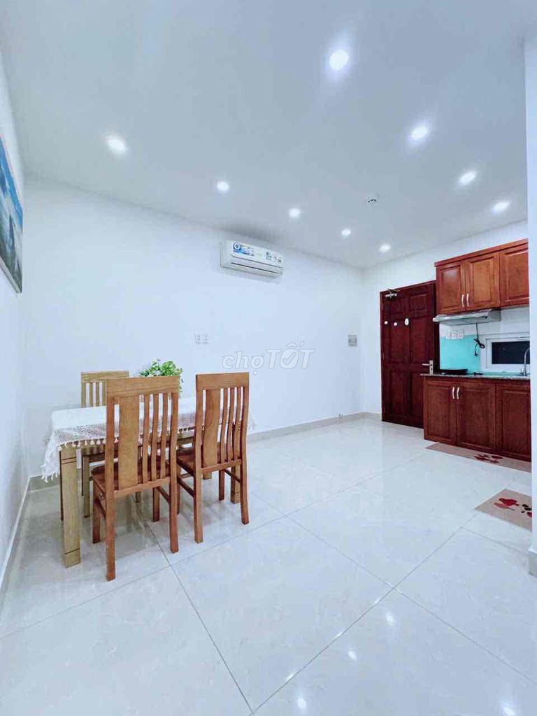 studio, 1 Bạch Đằng bedroom near the airport.