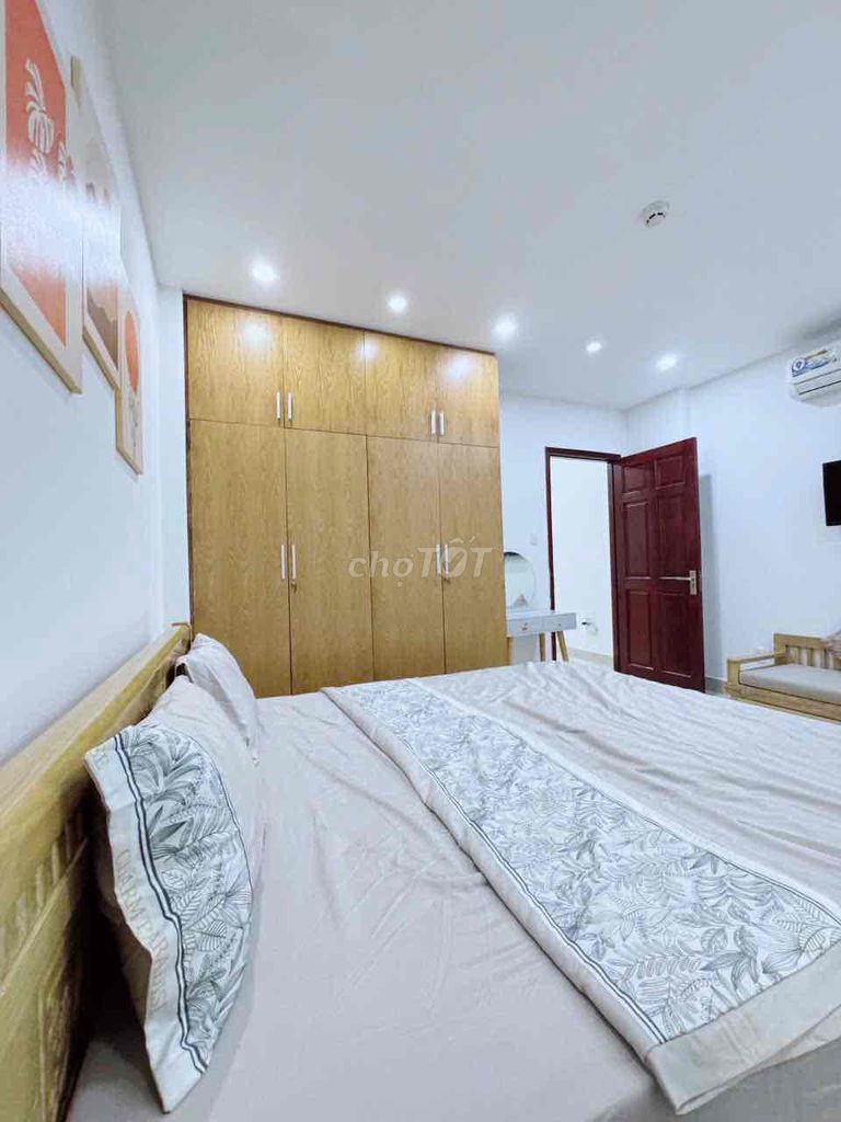 studio, 1 Bạch Đằng bedroom near the airport.