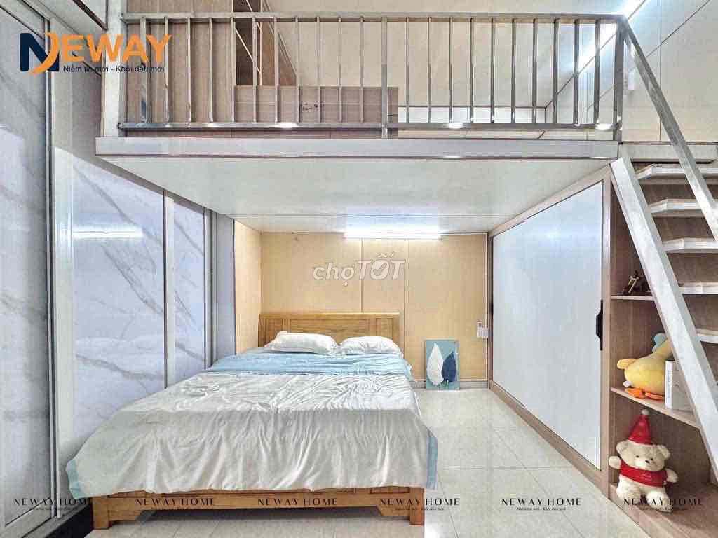 rent an empty full - interior elevator