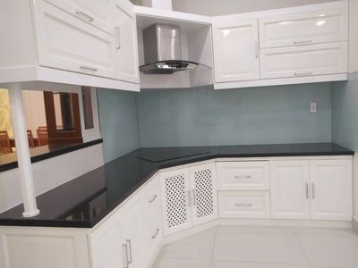 Rent a single house, 500 m.2 Riviera Cove garden yard. 9th District.