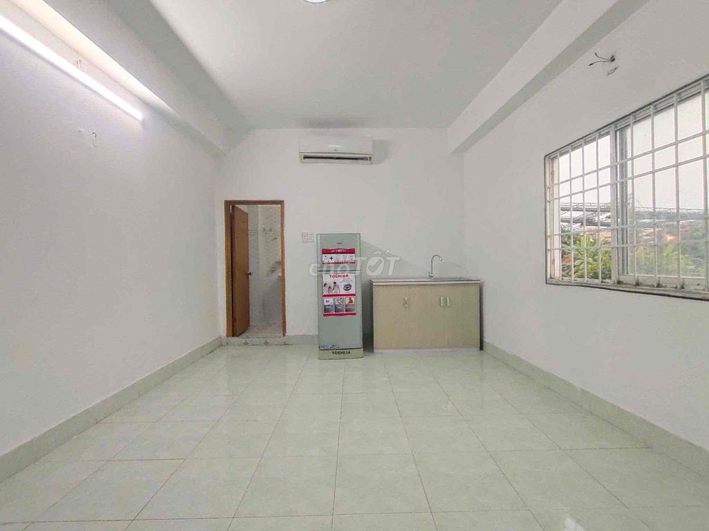 rent 3 sky windows 3 full Kinh Dương Vương interiors