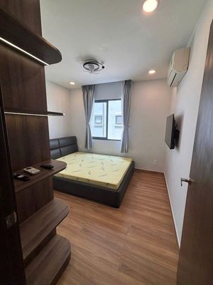 Rent a nice full house. Krisc comped Liên Phường District 920 million.