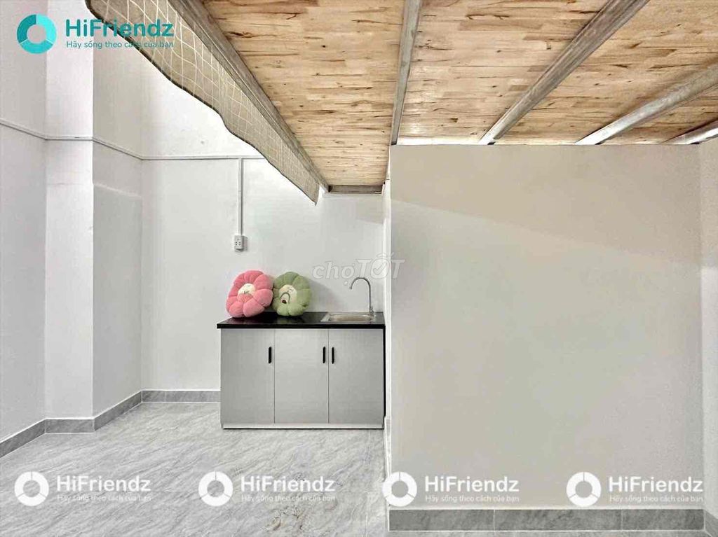 The Underprivileged Room, which is a high-high Cold Machine walking through the University of Trade