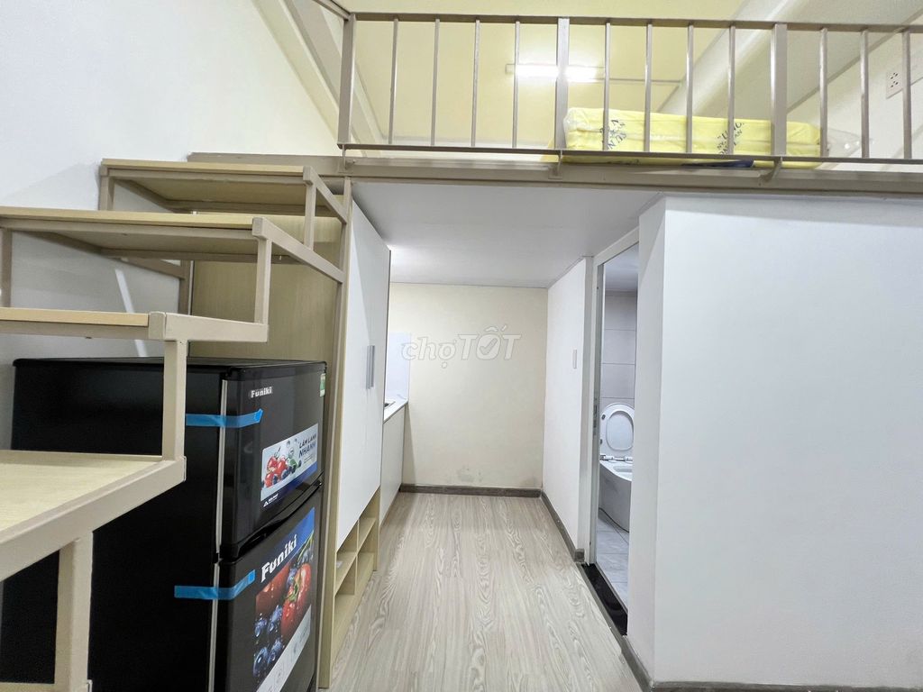 Super pretty immediately at University gtvt, outside of injuries - full interior - window - 20 M2