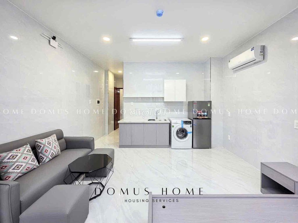 Rent a 30-foot-a-half hotel, 100 percent full of furniture near the market.