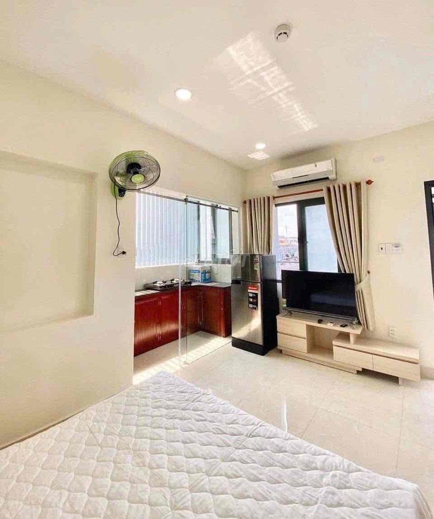 new room - elevator - sky window loud - clear - right Nguyễn Kiệm