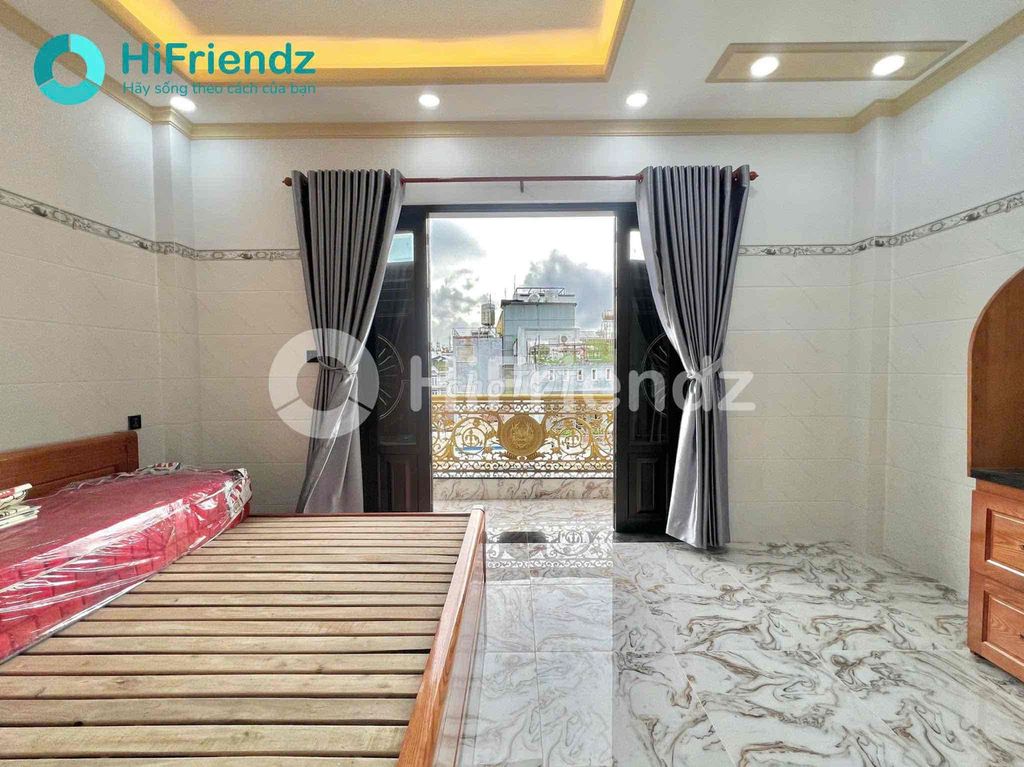 The balcony studio -- just built right near Tân Hương.