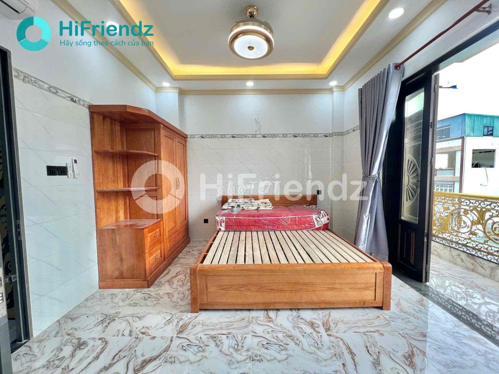 The balcony studio -- just built right near Tân Hương.