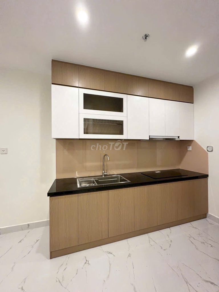 Two bedrooms are 5.5 million a month -- close to metro, the family is comfortable.