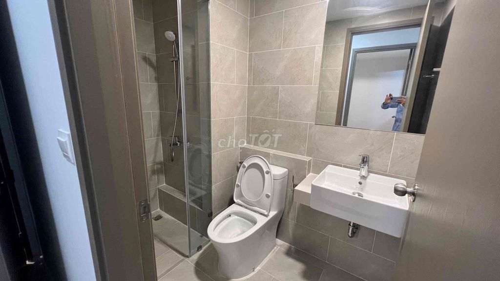 Rent the apartment for two bedrooms - 6.5 million -- it's available, it's interior.