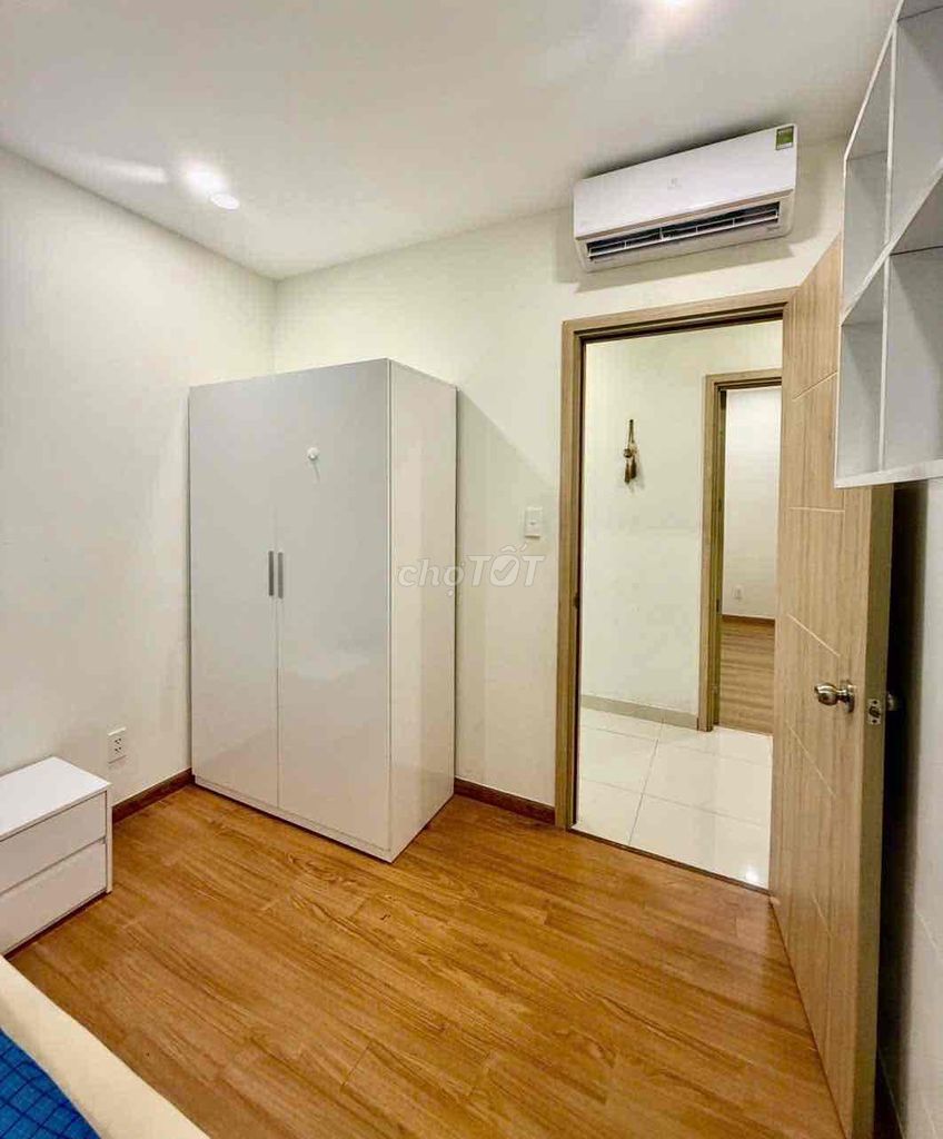 The three bedrooms Full chl's rent only 9.5 million a month.