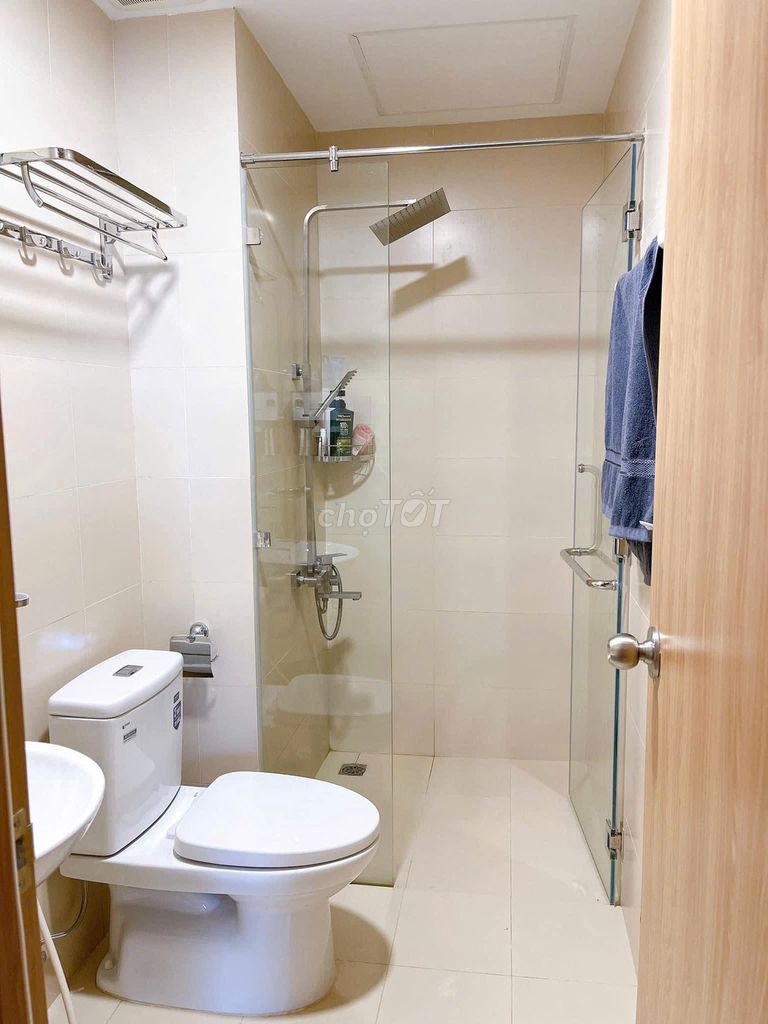 Rent a Caillon apartment 7 or 2 bedrooms, 1 toilet, 66 meters, less furniture.