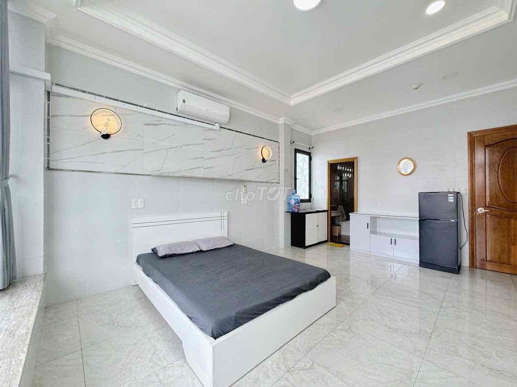 Penhouse 50m2 super nice right here.