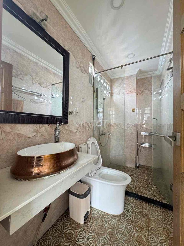 Penhouse 50m2 super nice right here.