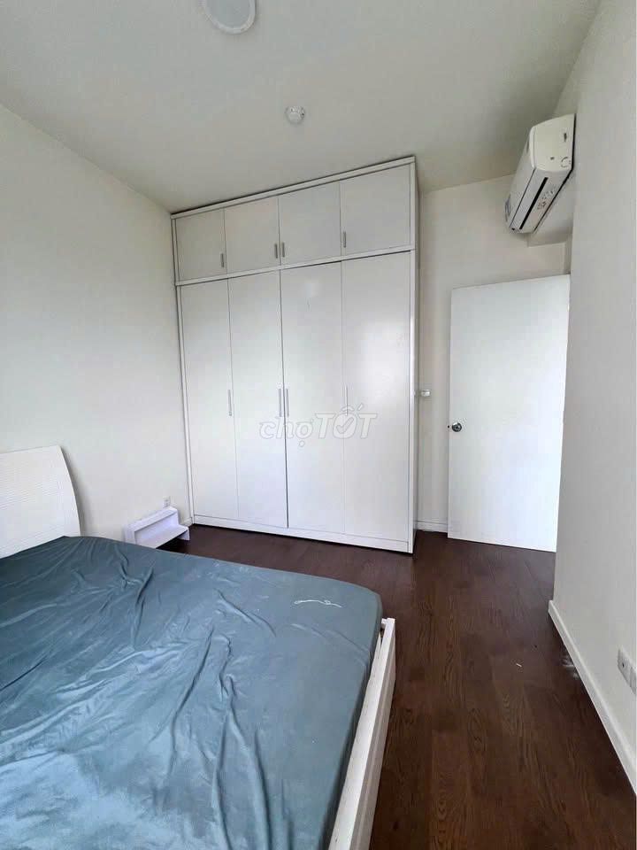 The corner of the 3 bedrooms Sacom 340-54-Lũy Bán Bích at 10.5 million per month 112 meters 2 ready for furniture