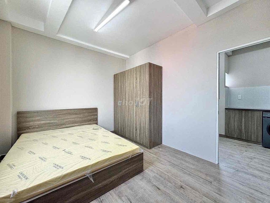 Rent a bedroom, private washing machine, good price, elevator vault.