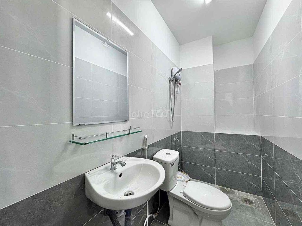 Rent a bedroom, private washing machine, good price, elevator vault.