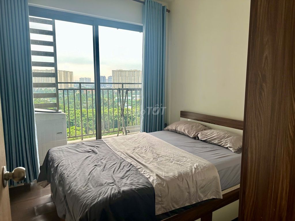 We need to rent a two-room The Sun Avenue room at 18 million a month.