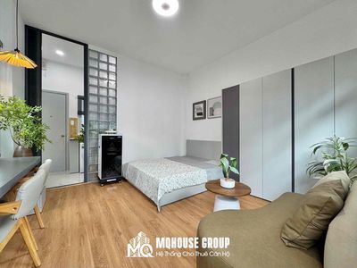 Rent a service room. One balcony bedroom, 30 meters, full of advanced furniture, Q.Z.zz0.