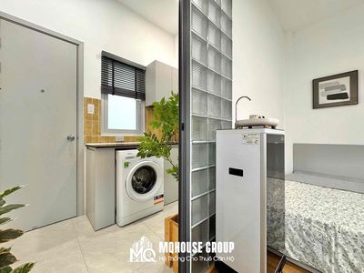 Rent a service room. One balcony bedroom, 30 meters, full of advanced furniture, Q.Z.zz0.