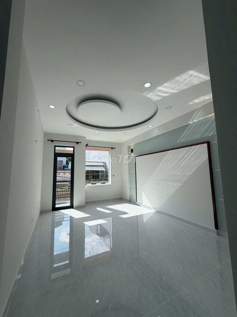 Need to rent an alleyhouse 352 A Lê Hồng Phong-710 1 through 10 to the Mayor's pool