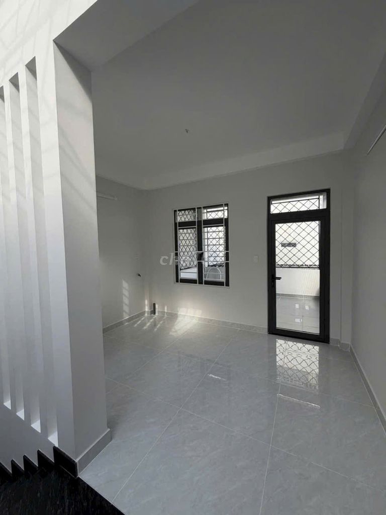Need to rent an alleyhouse 352 A Lê Hồng Phong-710 1 through 10 to the Mayor's pool