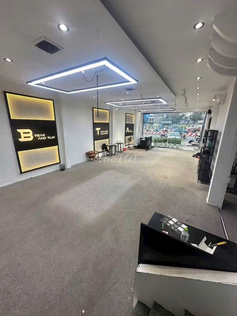 Rent 1 Điện Biên Phủ, area uses 300 M2 1st floor, 55 million