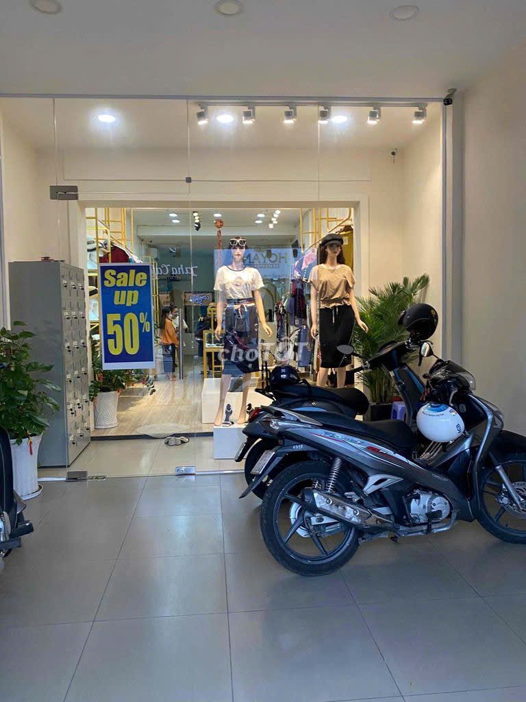 Renting a cash house for Lê Văn Sỹ qpn, 4 X25 MMM 1 floor, 30 million.