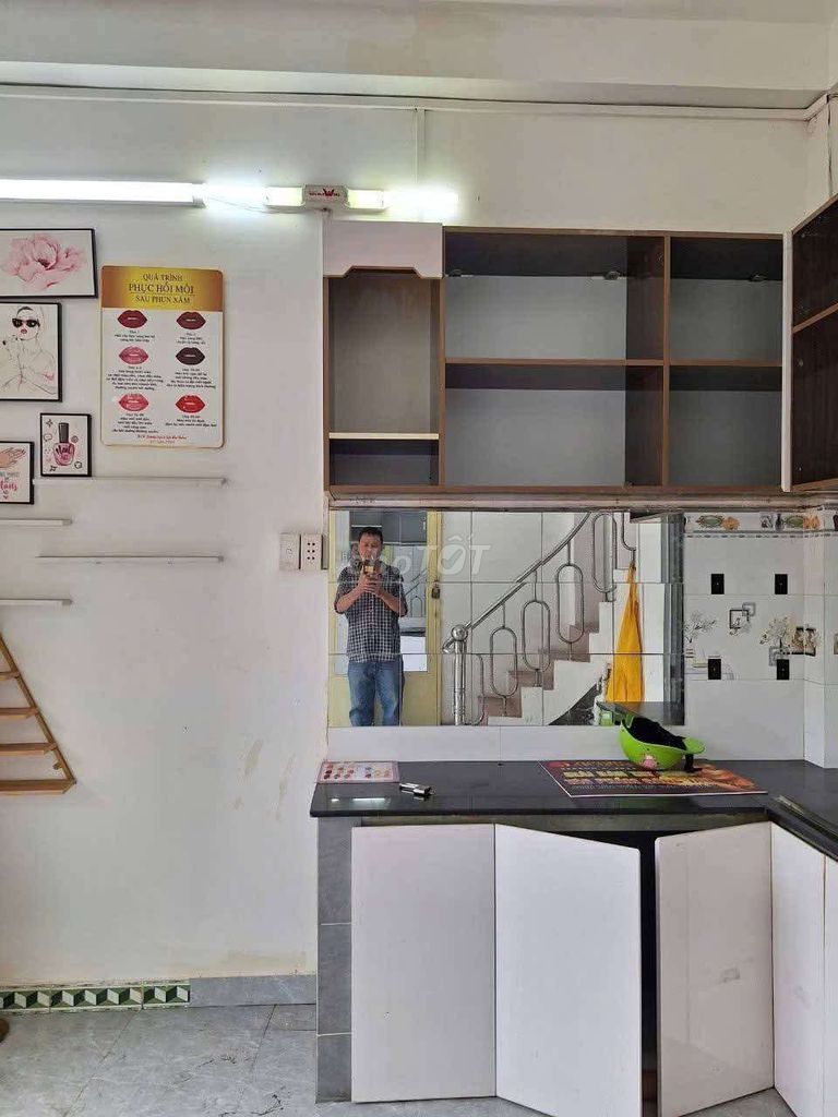 Rent a great cash house. Two long bedrooms. Two clean toilets.