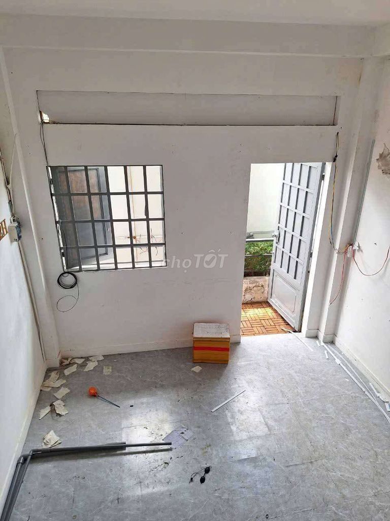 Rent a great cash house. Two long bedrooms. Two clean toilets.