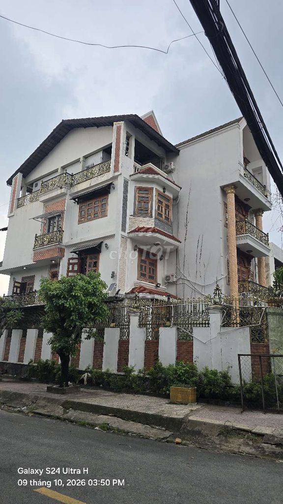 Rent the 1st floor 3th floor 5th floor bedroom 5 toilet 2 front of cash