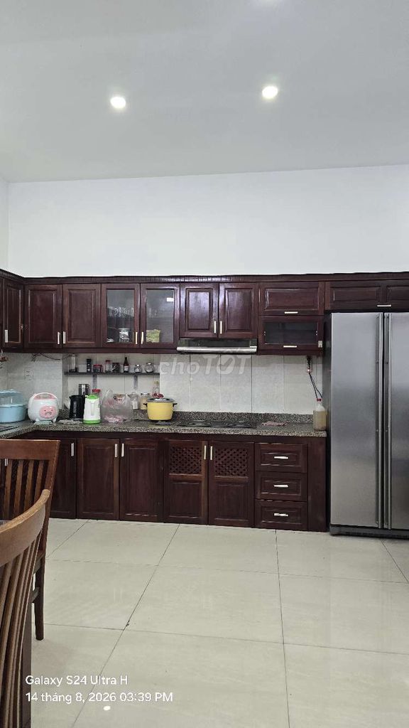 Rent the 1st floor 3th floor 5th floor bedroom 5 toilet 2 front of cash