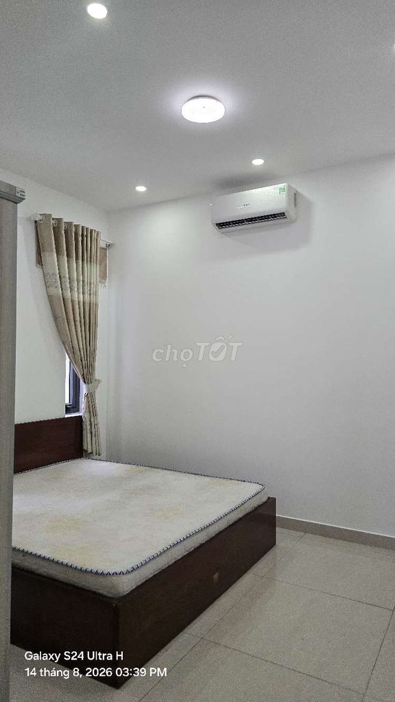 Rent the 1st floor 3th floor 5th floor bedroom 5 toilet 2 front of cash