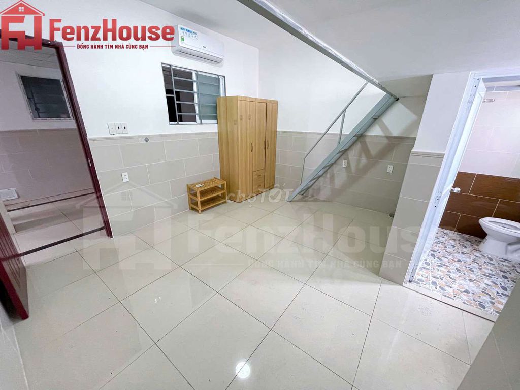 The student room is suitable for 3 to 4 people, near the University of ufme in District 7