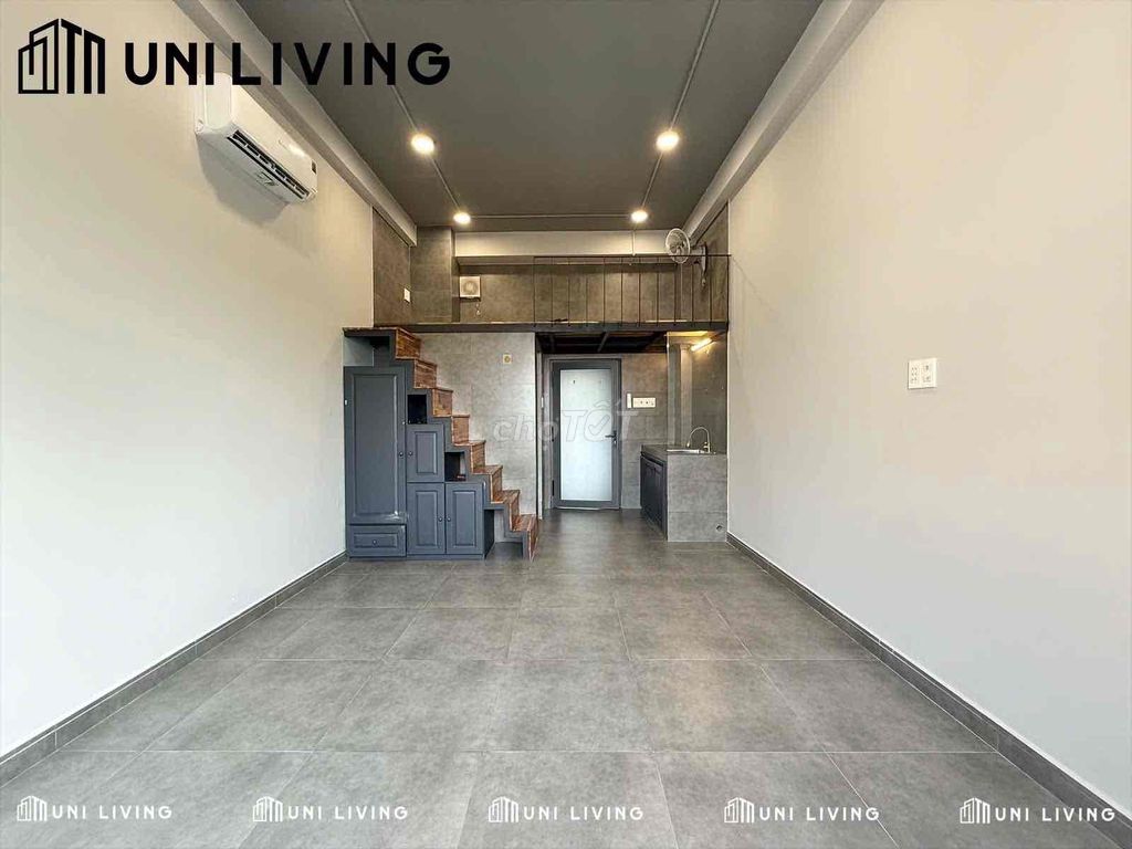 It's the owner who rents enough furniture, opposites Law University, demand for a million dollars.