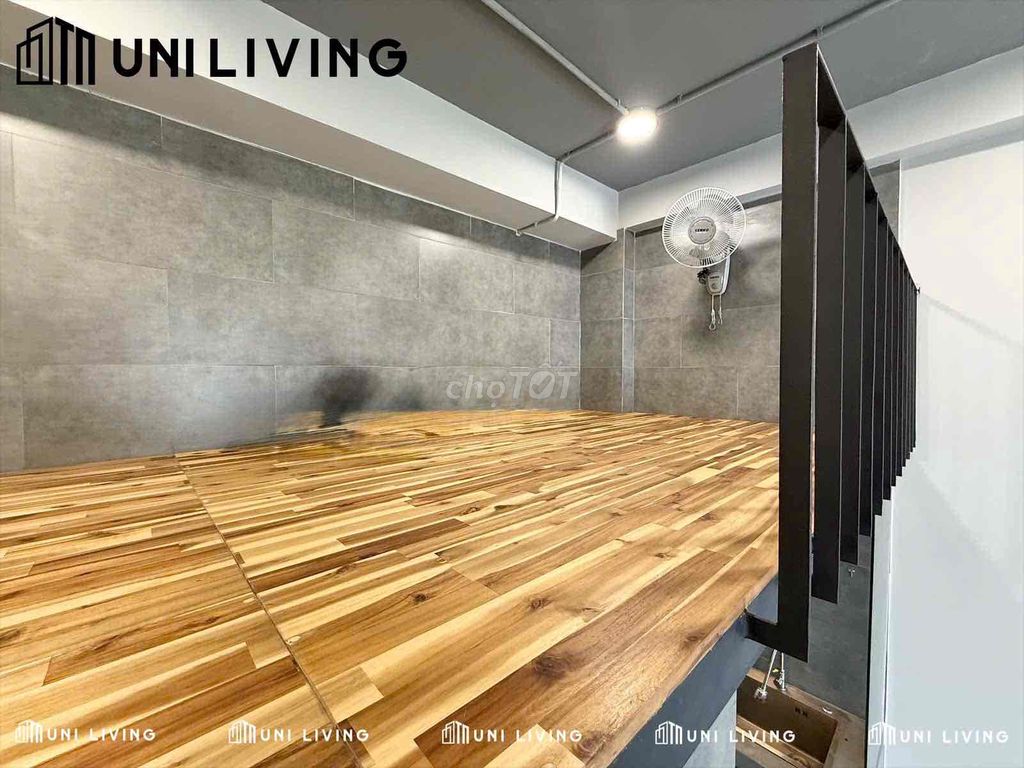 It's the owner who rents enough furniture, opposites Law University, demand for a million dollars.