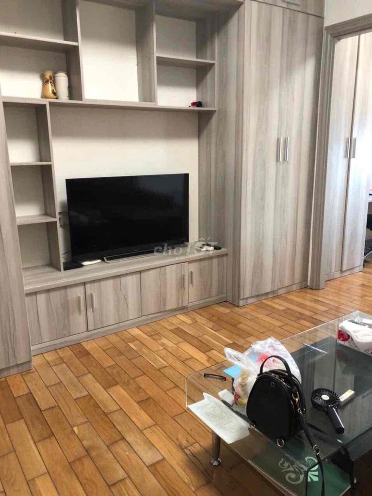 Rent the studio house The Manor.