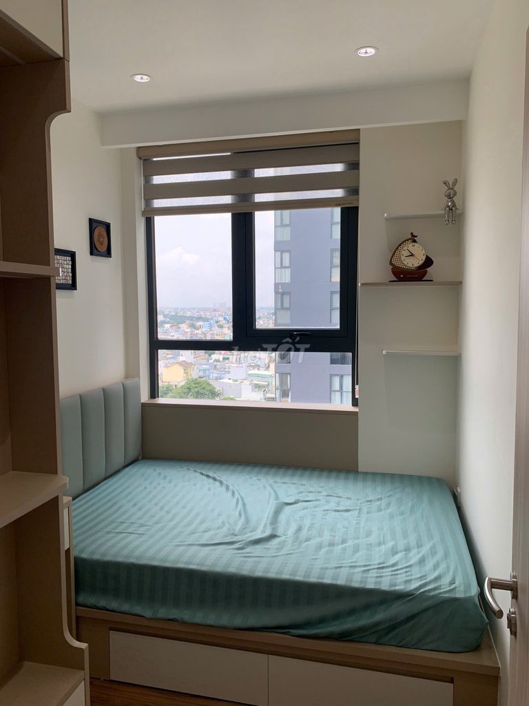Rent D-A through District 8, two bedrooms, two toilets, 14 million and a half enough furniture.