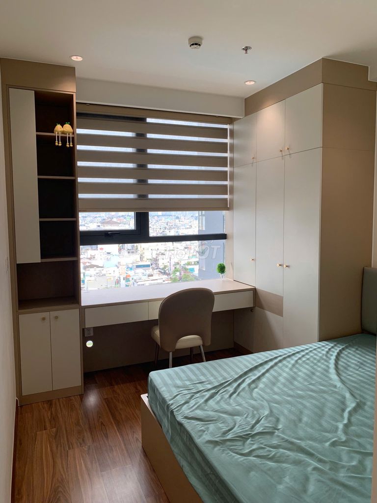 Rent D-A through District 8, two bedrooms, two toilets, 14 million and a half enough furniture.