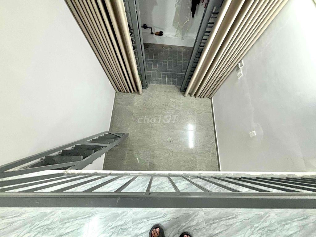 The big guard room -- the full interior -- near Phú Mỹ -- is the spring kcx.