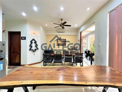 To rent 42 Nguyễn Minh Hoàng * 8 X20 M * 3th floor