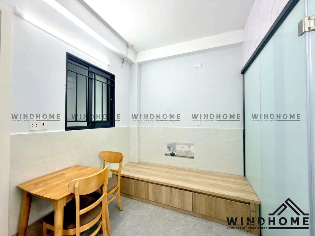 A full-in-the-art kitchen room near the American UJK export site in 4th.