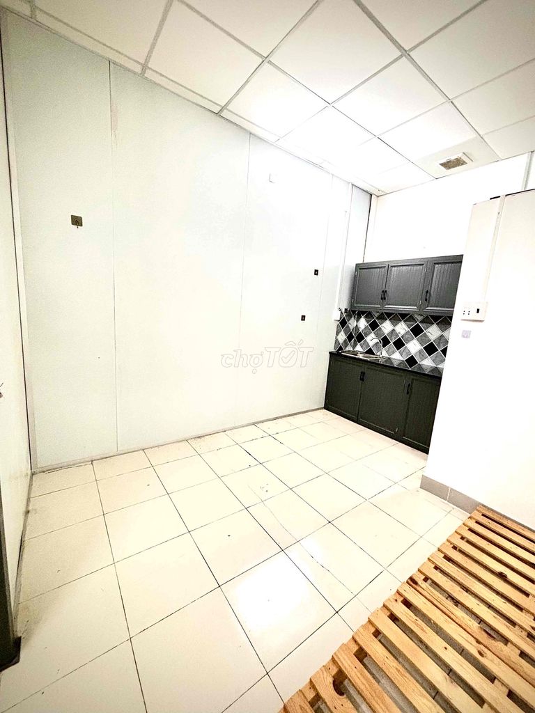 The entrance room is now, the 7th place is clear, the head of plain Li